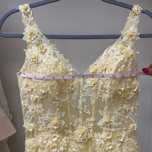 Prom or Special Occasions Elegant Yellow Floral Dress - petite XS or girls 12+